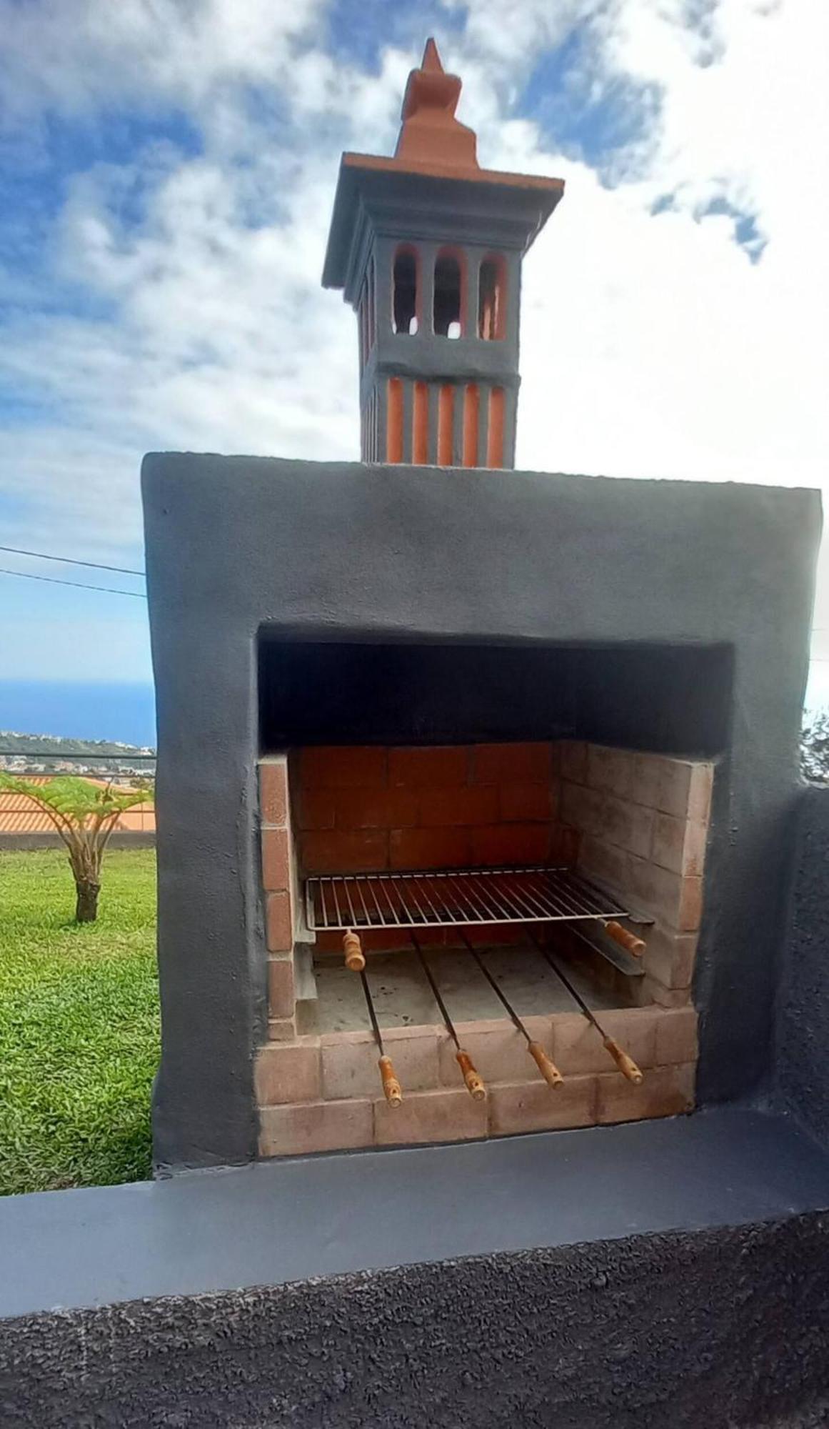 Casa Dos Avos Domingos & Matilde Villa Estreito Da Calheta Екстериор снимка